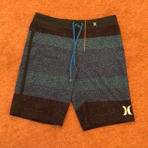 5 ⭐️ Hurley Phantom Board Shorts